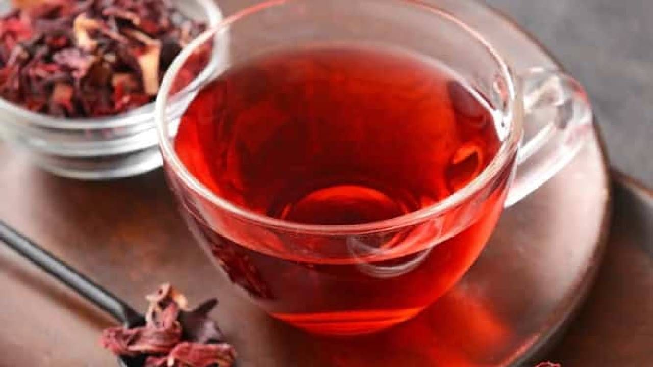 बदलत्या हवामानामुळे शरीराची रोगप्रतिकारक शक्ती कमकुवत होते, ज्यामुळे लोक आजारी पडण्याची शक्यता वाढते. अशावेळी विशेष काळजी घ्या. 