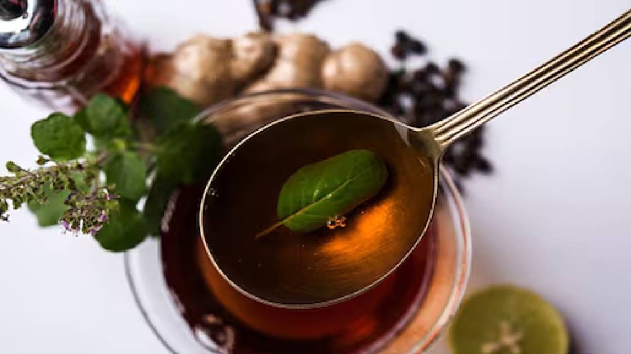 दररोज जरी हा काढा पिला तरीही आरोग्यासाठी चांगले आहे. हा काढा पिल्याने तुम्ही अजिबातच आजारी पडणार नाहीत. हा काढा अत्यंत आहे. 