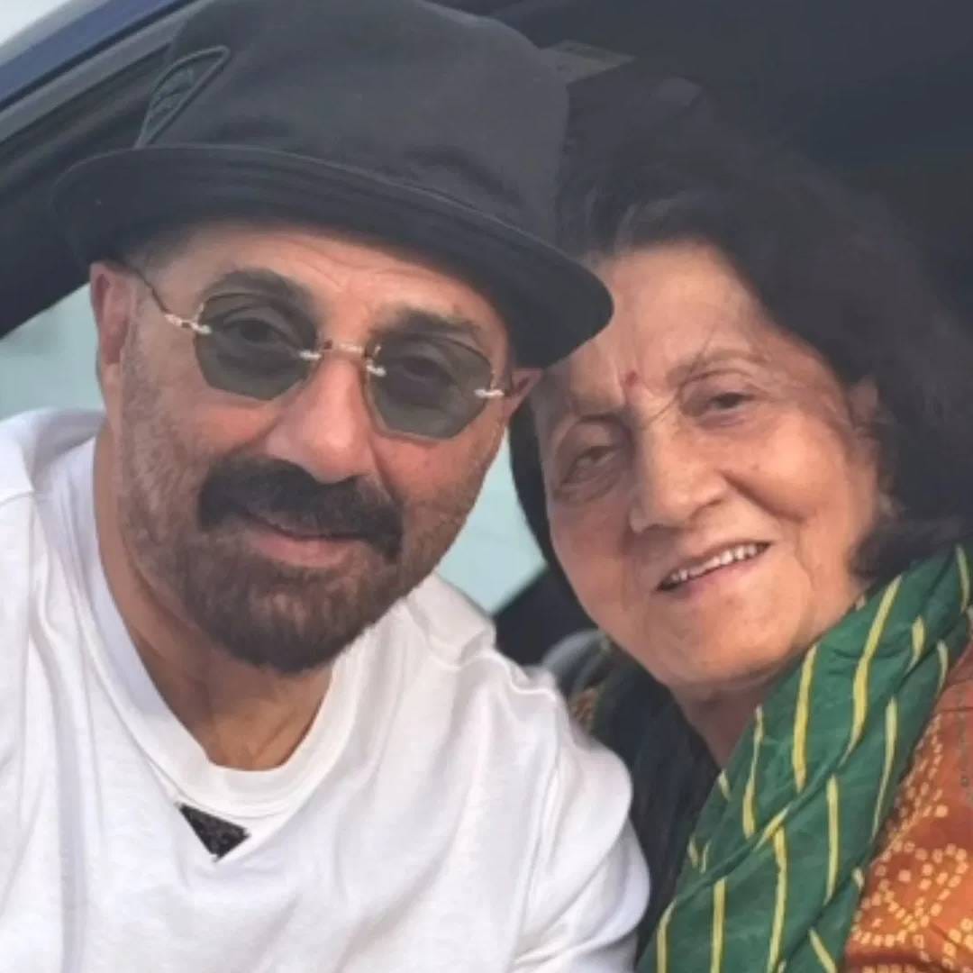 हा दावा खोडून काढताना प्रकाश कौरने सत्य काय ते समोर ठेवलं. स्टारडस्टला दिलेल्या एका मुलाखतीत प्रकाश कौर म्हणाल्या की, हे खरं नाहीय. सनीचा बचाव करताना त्या म्हणाल्या की, प्रत्येक मुलाची इच्छा असते की, त्याच्या वडिलांनी त्याच्या आईवरच जास्त प्रेम करावं. 