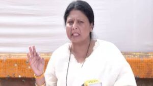 Sushma Andhare : ...तेव्हा दमानिया कुठे गेल्या होत्या? त्यांच्या हेतूंवर शंका... सुषमा अंधारेंचा सवाल