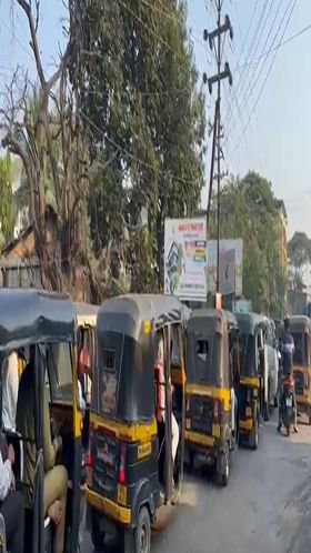 विरार साईनाथ नगर परिसरामध्ये प्रचंड वाहतूक कोंडी.