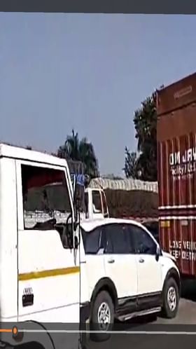 नाशिक - पुणे महामार्गावर वाहतूक कोंडी.