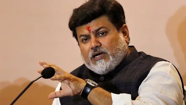 उदय सामंत यांच्याकडून रवींद्र चव्हाणांचे कौतुक