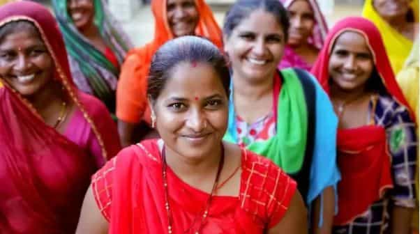 आजघडीला महिला फक्त घरात बसून मुलं सांभाळत नाहीत. आज महिला स्वत:चा उद्योग उभारताना दिसत आहेत. सोबतच काही महिला शासकीय, खासगी क्षेत्रात नोकरी करताना दिसत आहेत. या देशात अशा काही महिला आहेत, ज्यांना स्वत:चा उद्योग उभारायचा आहे. उद्योगासाठी त्यांच्याकडे एकापेक्षा एक कल्पना आहेत. पण पैशांअभावी त्यांना हे शक्य होत नाहीये.