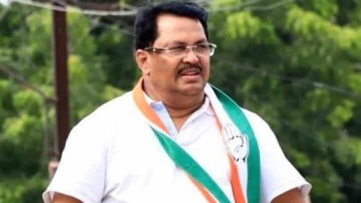 Uday Samat : शिंदेंच्या बड्या मंत्र्याकडून वडेट्टीवारांना पक्ष प्रवेशाची थेट ऑफर, म्हणाले तुम्ही धनुष्यबाण... Uday Samat : शिंदेंच्या बड्या मंत्र्याकडून वडेट्टीवारांना पक्ष प्रवेशाची थेट ऑफर, म्हणाले तुम्ही धनुष्यबाण...