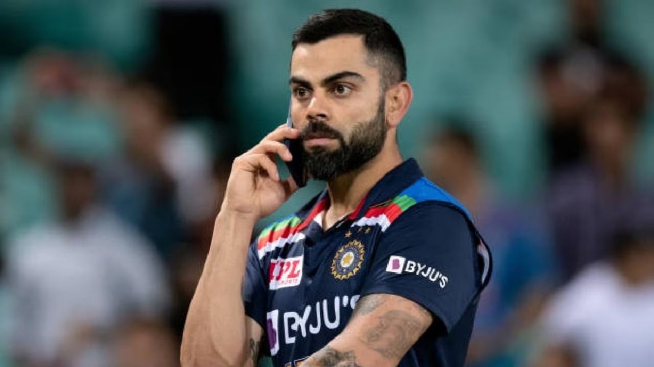 फक्त रेस्टॉरंटच नाही तर, विराट कोहली याच्याकडे 190 कोटी रुपयांपेक्षा जास्त किमतीची जीम चेन व्हाॉल्ट देखील आहे... विराट स्वतःच प्रचंड फिटनेस फ्रिक आहे. विराट चाहत्यांना देखील फिटनेस टिप्स देत असतो..