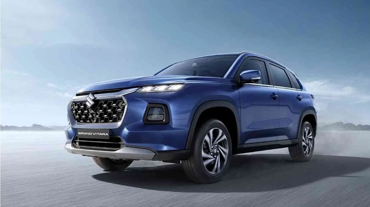 जर तुम्ही नवीन कार विकत घेण्याची तयारी करत असाल तर पैसे तयार ठेवा. कारण पुढच्या महिन्यात अनेक कार रस्त्यावर राज करणार आहेत. डिसेंबरात मारुती सुझुकी, टाटा मोटर्स आणि किआ च्या नवीन एसयुव्ही बाजारात येऊ शकतात.(फोटो- मारुती सुझुकी)