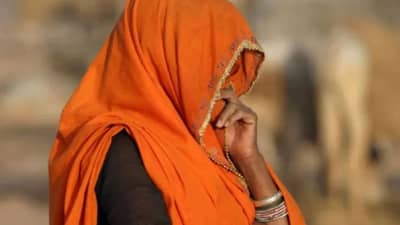 मृत्यूनंतर तब्बल 3 वर्ष महिला सर्वांना दिसायची, बँकेत देखील जायची, तिच्या घरात जे दिसलं ते पाहून पोलिसांनाही फुटला घाम