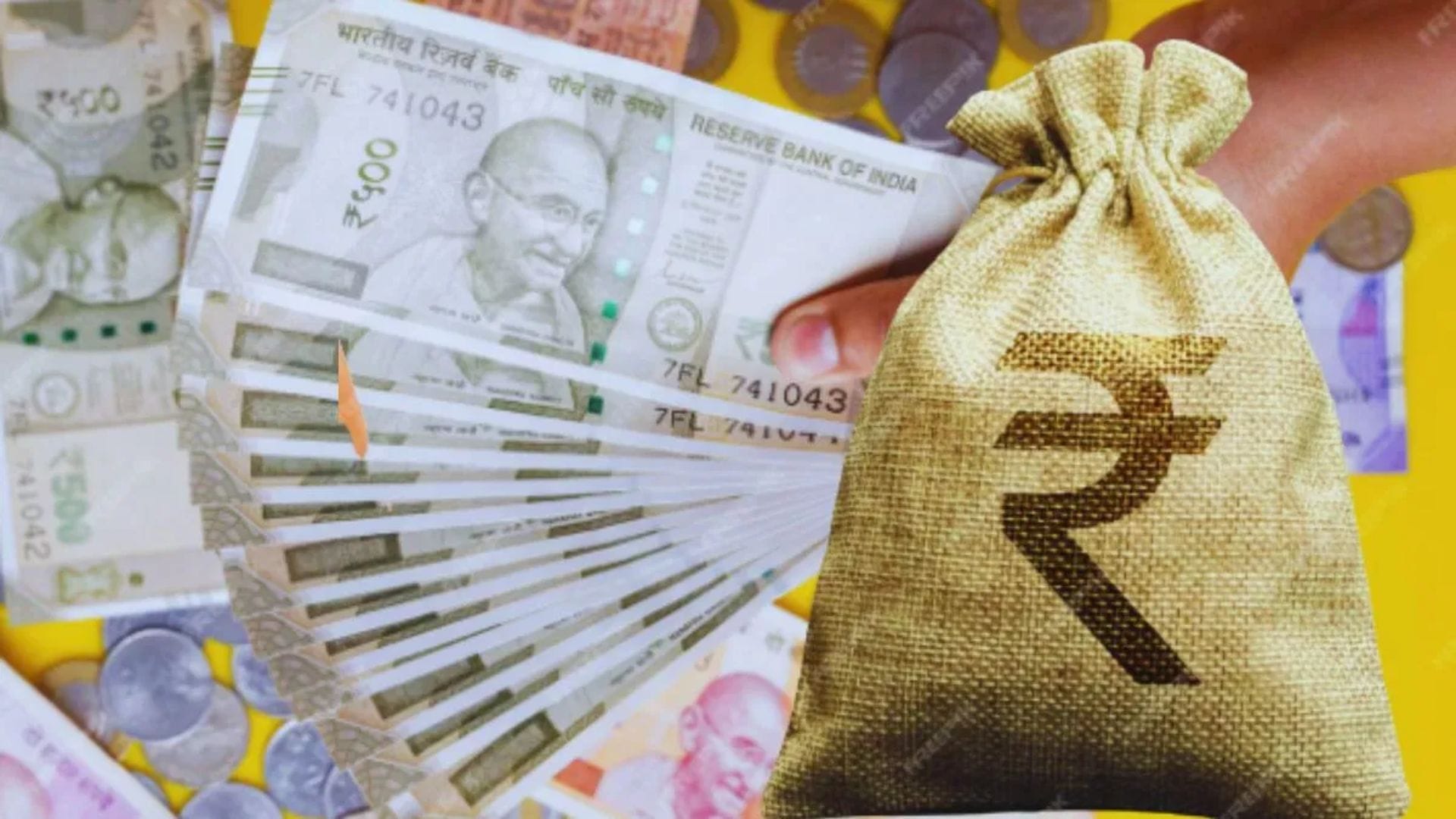  वेतना आयोगाची तारीख योग्यवेळी जाहीर केली जाणार आहे असे सरकार म्हणते.सध्या कर्मचारी संघटना आणि लाखो कर्मचारी घोषणेची वाट पहात आहे. 