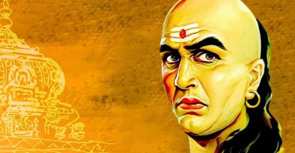 चाणक्य यांच्यानुसार काही नाते हे विषासारखे असतात. या नात्याचा आपल्यावर हळूहळू नकारात्मक परिणाम होतो. अशा नात्यांमुळे आपला आत्मसन्मान नष्ट होतो. त्यामुळेच अशा नात्यातून बाहेर पडावे आणि आपला सन्मान ठेवणाऱ्या व्यक्तीसोबतच नाते जोडावे. 