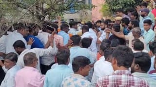 रात्रीत मतदान वाढलं, स्ट्राँग रूमबाहेर आंदोलन, सांगलीत शरद पवारांची राष्ट्रवादी आक्रमक