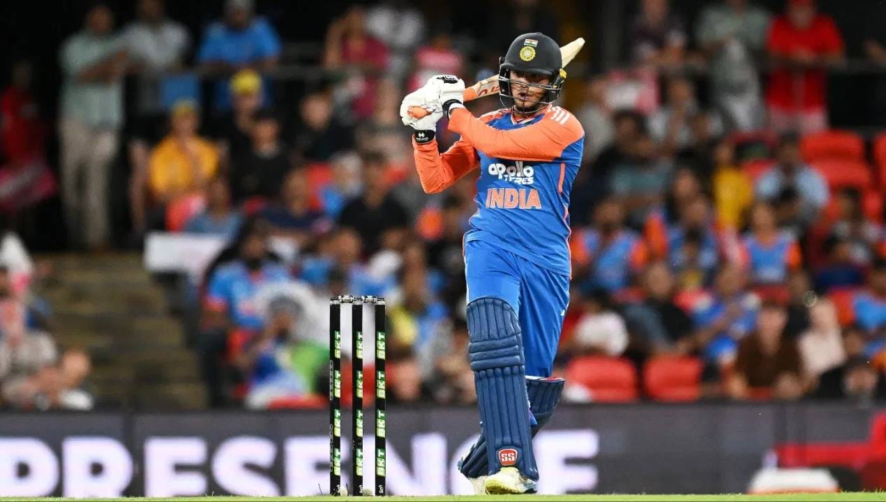 टी20 आंतरराष्ट्रीय क्रिकेटमध्ये 190हून अधिकच्या स्ट्राईक रेटने 500 पेक्षा जास्त धावा करणारा जगातील पहिला फलंदाज होण्याचा मानही त्याने मिळवला आहे. या वर्षी अभिषेक शर्माने टीम इंडियासाठी एकूण 859 धावा केल्या आहेत.(Photo: PTI)