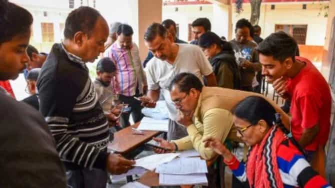 SIR फॉर्म ऑनलाइन कसा भरायचा? जाणून घ्या स्टेप बाय स्टेप प्रक्रिया