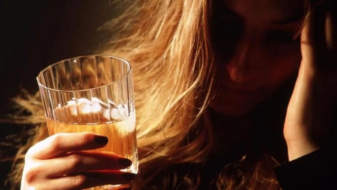 या रशियन मद्याला संपूर्ण जगात मागणी, भारतातील किंमत ऐकून आश्चर्य वाटेल