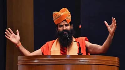 युरिक एसिड वाढवतंय सांधेदुखी ? रामदेव बाबांनी सांगितली 4 योगासने लवकर आराम देतील