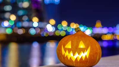 दृष्ट आत्म्यापासून वाचण्यासाठी चीनचे लोक काय हातखंडे आजमावतात, एकेक प्रथा ऐकाल तर चकीत व्हाल