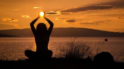 नवीन वर्षाच्या पहिल्या दिवशी करू नका या गोष्टी, नाहीतर वर्षभर करावा लागेल पश्चात्ताप