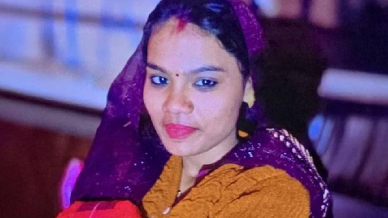 वहिनीचे नणंदेसाठी खास सरप्राईज, पहिले डोळ्यावर पट्टी बांधली नंतर तव्याने 50 वार... धक्कादायक प्रकार उघड वहिनीचे नणंदेसाठी खास सरप्राईज, पहिले डोळ्यावर पट्टी बांधली नंतर तव्याने 50 वार... धक्कादायक प्रकार उघड