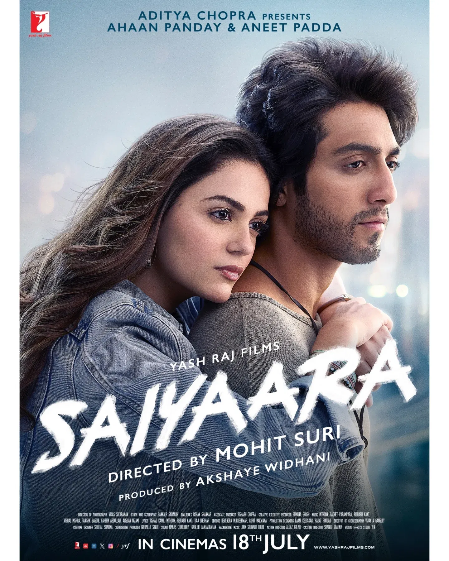 अहान पांडे आणि अनीत पड्डा यांच्या मुख्य भूमिका असलेल्या सैय्यारा चित्रपट सुपरहिट ठरला होता. या चित्रपटामुळे अहान पांडे आणि अनीत पड्डा यांच्या केमिस्ट्रीवर चाहते फिदा झाले होते. आता नुकतंच अनीत पड्डाने अहान पांडेबद्दल एक मोठा खुलासा करत त्यांच्या खऱ्या आयुष्यातील मैत्रीची गोष्ट सांगितली आहे.