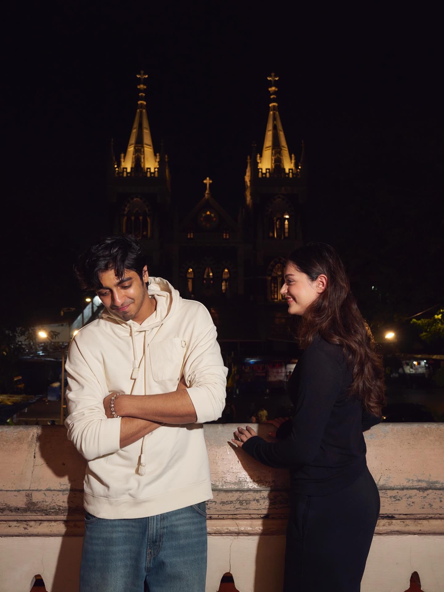 दरम्यान येत्या २० डिसेंबर रोजी रात्री ८ वाजता सोनी मॅक्सवर सैयारा चित्रपटाचा वर्ल्ड टेलिव्हिजन प्रीमियर होणार आहे. यावेळी तुम्हाला पुन्हा आपल्या लाडक्या जोडीला पाहता येणार आहे.