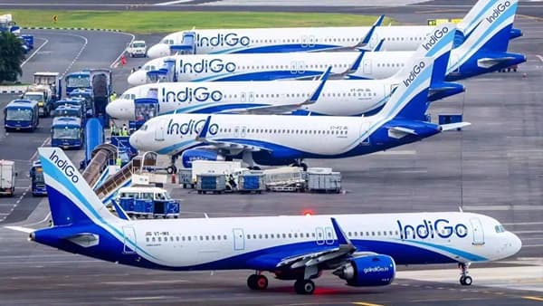 मोठी बातमी! विमान कंपन्यांच्या मनमानी कारभाराला मोठा ब्रेक, सरकारने दिले निर्देश, आता..