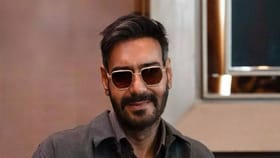 21 वर्षांनी मोठ्या अजयसोबत अभिनेत्रीचा रोमँटिक सीन; कॅमेरा ऑन होताच...