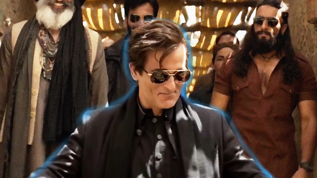 दिग्दर्शक आदित्य धर दिग्दर्शित 'धुरंधर' सिनेमात अभिनेता अक्षय खन्ना याने खलनायकाची भूमिका साकरली. पण त्याचा भूमिकेला चाहत्यांनी डोक्यावर घेतलं आहे.... सध्या सर्वत्र फक्त आणि फक्त अक्षय याची चर्चा सुरु आहे. 