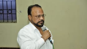 मोठी बातमी ! शिवसेनेच्या बड्या नेत्याची प्रकृती बिघडली, उपचार सुरू.