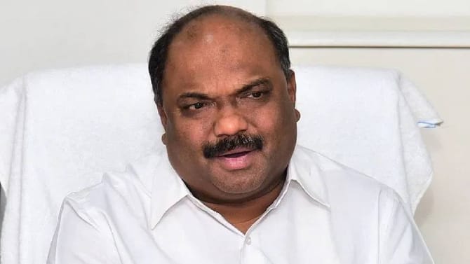 मातोश्रीवर मध्यरात्री काय घडलं? अनिल परब बैठकीतून तडक का निघून गेले?