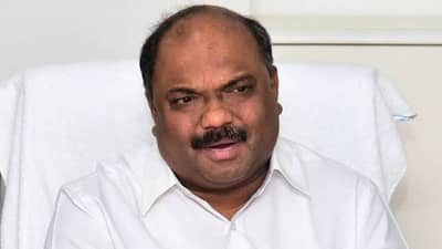 Uddhav Thackeray Shivsena : मातोश्रीवर मध्यरात्री काय घडलं? अनिल परब बैठकीतून तडक का निघून गेले? कुठल्या नेत्यासोबत वाकयुद्ध?