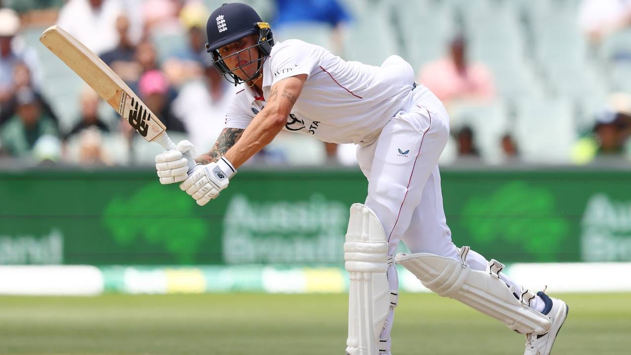 इंग्लंडने या विजयासह आयसीसी वर्ल्ड टेस्ट चॅम्पियनशिपमध्ये सर्वाधिक विजय मिळवणाऱ्या संघाच्या यादीत संयुक्तपणे दुसऱ्या स्थानी झेप घेतली आहे. दोन्ही संघांनी वर्ल्ड टेस्ट चॅम्पियनशिपमध्ये एकूण 35 सामने जिंकले आहेत. तर ऑस्ट्रेलियाने एकूण 39 सामने जिंकून वर्ल्ड टेस्ट कॉमेडीमध्ये सर्वाधिक विजय मिळवण्याचा विक्रम केला आहे. (Photo- England Cricket Twitter)