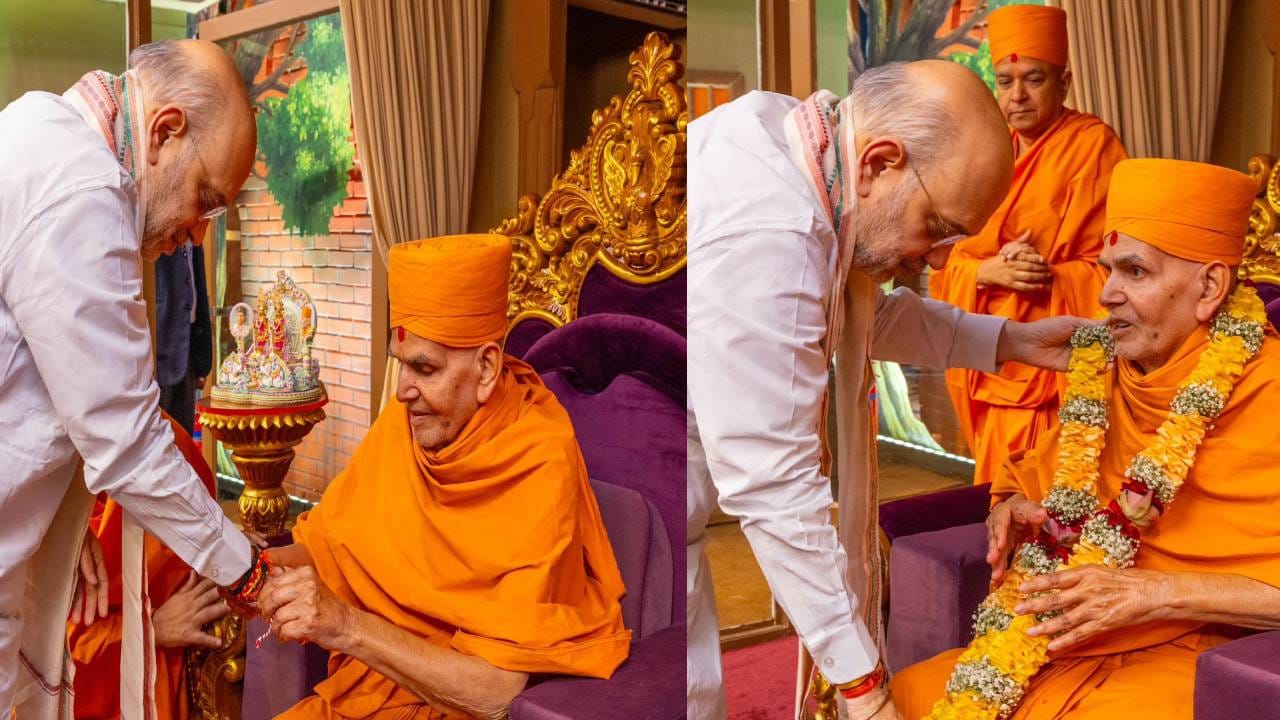 माननीय केंद्रीय गृहमंत्री श्री अमित शाह यांनी प्रमुखस्वामी महाराजांशी संबंधित त्यांच्या अनुभवांचे स्मरण करत भावपूर्ण श्रद्धांजली वाहिली. तसेच पूज्य महंत स्वामी महाराजांच्या प्रेरणेने चालणाऱ्या बी.ए.पी.एस.च्या आध्यात्मिक व सामाजिक सेवांची प्रशंसा केली. “ प्रमुखस्वामी महाराजांनी भक्ती आणि सेवा—हे दोनही मूल्ये अद्वितीय रीतीने एका सूत्रात बांधले. त्यांनी आपल्या सनातन धर्माच्या संत-परंपरेला पुनर्जीवित केले. सनातन धर्म आणि समाजावर आलेल्या कठीण काळात प्रमुखस्वामी महाराज मार्गदर्शक ठरले. त्यांचे कार्य देशातील सर्वच संप्रदायांसाठी अनुकरणीय आहे.” असे ते म्हणाले.