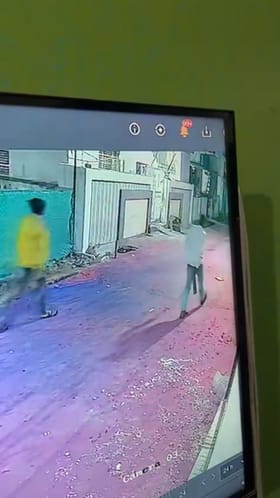 थरारक! नगरसेविका विजयाने संताप, बीडमध्ये कोयत्याने हल्ला | VIDEO.