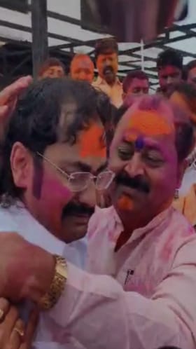 बार्शी कृषी उत्पन्न बाजार समितीवर माजी आमदार राजेंद्र राऊत यांची एकहाती सत्ता.