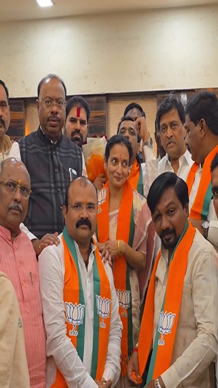 Politics : काँग्रेसचे माजी महापौर-उपमहापौर आणि मनसे जिल्हाध्यक्षांचा भाजप प्रवेश