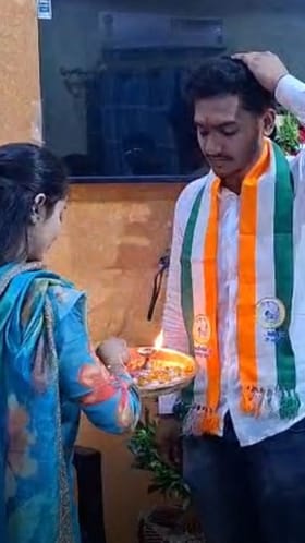 सिंदखेड राजाचा सौरभ ठरला राज्यातील सर्वात तरुण नगराध्यक्ष.