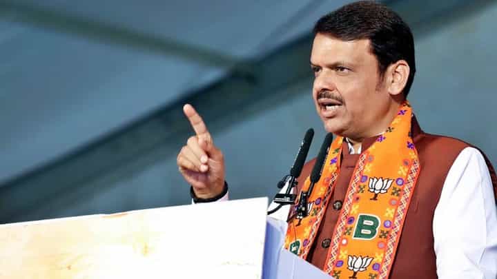 Maharashtra Municipal Elections : फडणवीसांचा पुन्हा झंझावाती सभा, महापालिका जिंकण्यासाठी भाजपचा मेगा प्लान ठरला! Maharashtra Municipal Elections : फडणवीसांचा पुन्हा झंझावाती सभा, महापालिका जिंकण्यासाठी भाजपचा मेगा प्लान ठरला!
