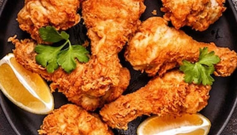 जपानमधील वाग्यू बीफदेखील असेच महागडे आहे. या प्राण्याला खूप कठोर नियमांचे पालून करून वाढवले जाते. त्यामुळेच या प्राण्याचे मांस खूपच महाग असते. या प्राण्याचे मास 500 ते 600 डॉलर्स प्रति किलोने विकले जाते. या प्राण्याचे मांस खूपच पौष्टीक असल्याचेही सांगितले जाते.