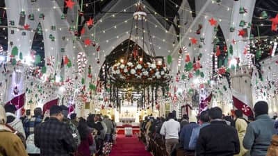 Christmas 2025: या देशात सर्वात जास्त ख्रिश्चन लोकसंख्या, जाणून घ्या