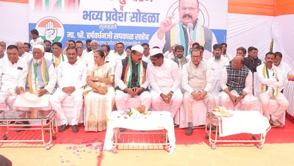 काँग्रेसने टाकला मोठा डाव, भाजपा-शिवसेना, राष्ट्रवादीतही खळबळ, अनेकांचा काँग्रेसमध्ये प्रवेश