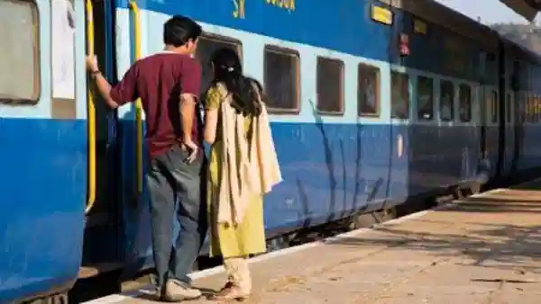 पतीला सोडलं, Bfसोबत पळाली, धोका मिळताच परत आली, नंतर जे घडलं...गजब कहाणीने थक्क व्हाल!