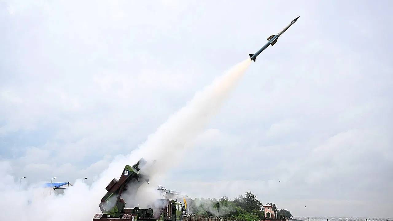 अमेरिकेशी चर्चा फिस्कटली, आता दिल्लीवर चालून येणाऱ्या मिसाइल, फायटर जेट्ससाठी भारताने घेतला एक मोठा निर्णय