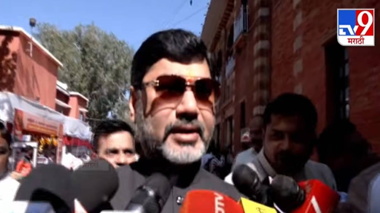 Dhananjay Munde : आरोप एकट्यावरच का? मला टार्गेट केले जातंय, 'त्या' आरोपांवर धनंजय मुंडे यांनी बोलणं टाळलं Dhananjay Munde : आरोप एकट्यावरच का? मला टार्गेट केले जातंय, 'त्या' आरोपांवर धनंजय मुंडे यांनी बोलणं टाळलं