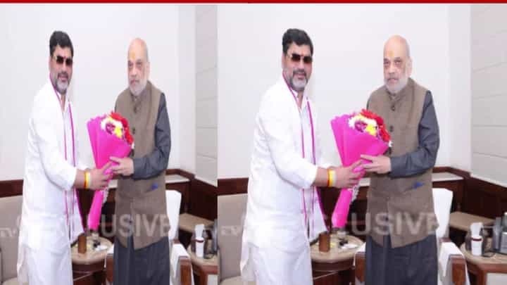 Dhananjay Munde Meets Shah : धनंजय मुंडे यांची दिल्ली वारी, शहांची भेट, कोकाटेंच्या प्रकरणानंतर मुंडेंना पुन्हा संधी? Dhananjay Munde Meets Shah : धनंजय मुंडे यांची दिल्ली वारी, शहांची भेट, कोकाटेंच्या प्रकरणानंतर मुंडेंना पुन्हा संधी?