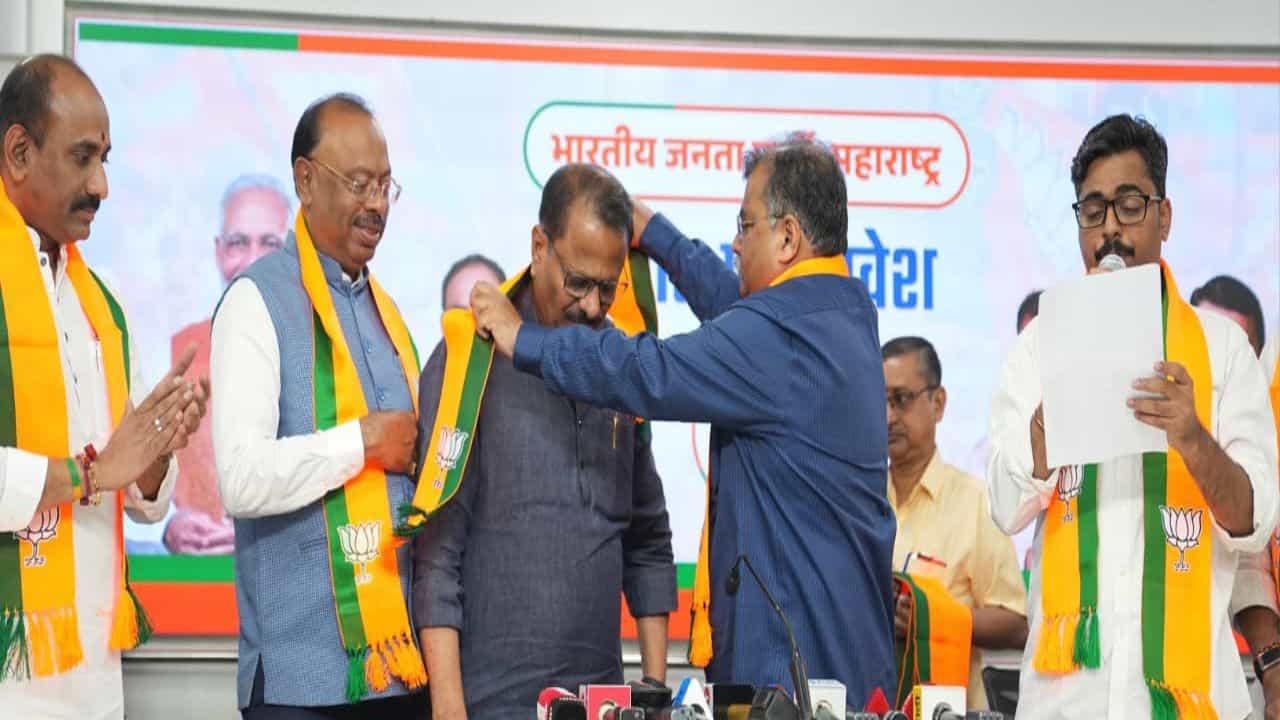 सुशील कुमार शिंदे यांच्या गडात काँग्रेसला खिंडार... माजी आमदाराने तडकाफडकी पक्ष सोडला; थेट...