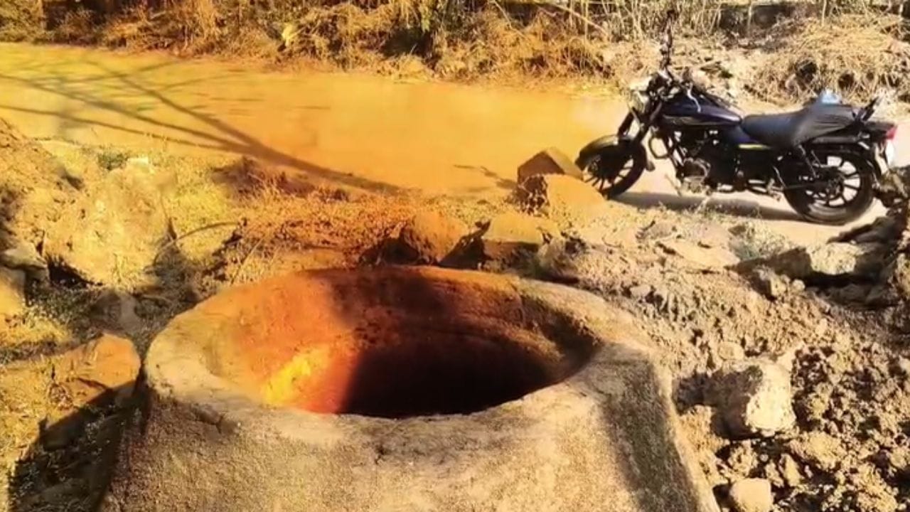 केमिकलयुक्त धुरामुळे नागरिकांचे आरोग्य धोक्यात आले आहे. अशा धुरामुळे अनेकांच्या डोळ्यांची जळजळ होते, तसेच श्वसनाचे आजार होऊ शकतात. त्यामुळे याकडे प्रशासनाने लक्ष देणे गरजेचे आहे. 