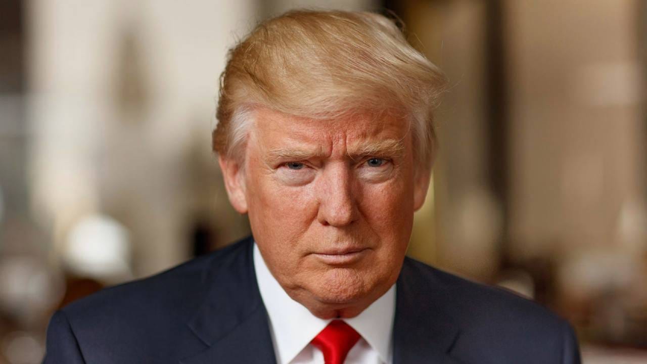  हॉटेल, रेस्टॉरंट आणि सेवा क्षेत्रातील लाखो कर्मचाऱ्यांना दिलासा मिळेल. जे कर्मचारी ओव्हरटाईम काम करतात, त्यांना करातून सूट दिली जाईल. यासोबत वयस्कर लोकांनीही करातून सुटका मिळेल, असे ट्रम्प यांनी घोषणा करत म्हटले.