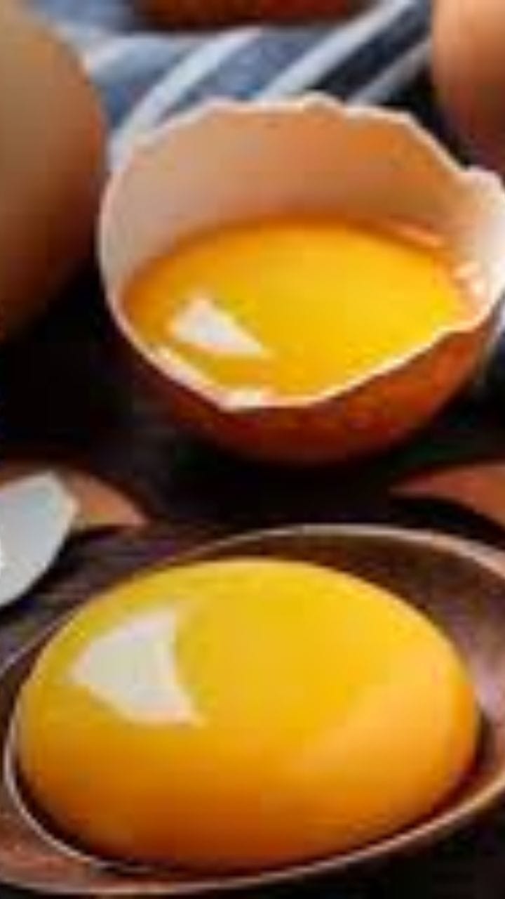 अंडे का फंडा, की विषाचा धोका? शरीरावर होतोय विपरीत परिणाम