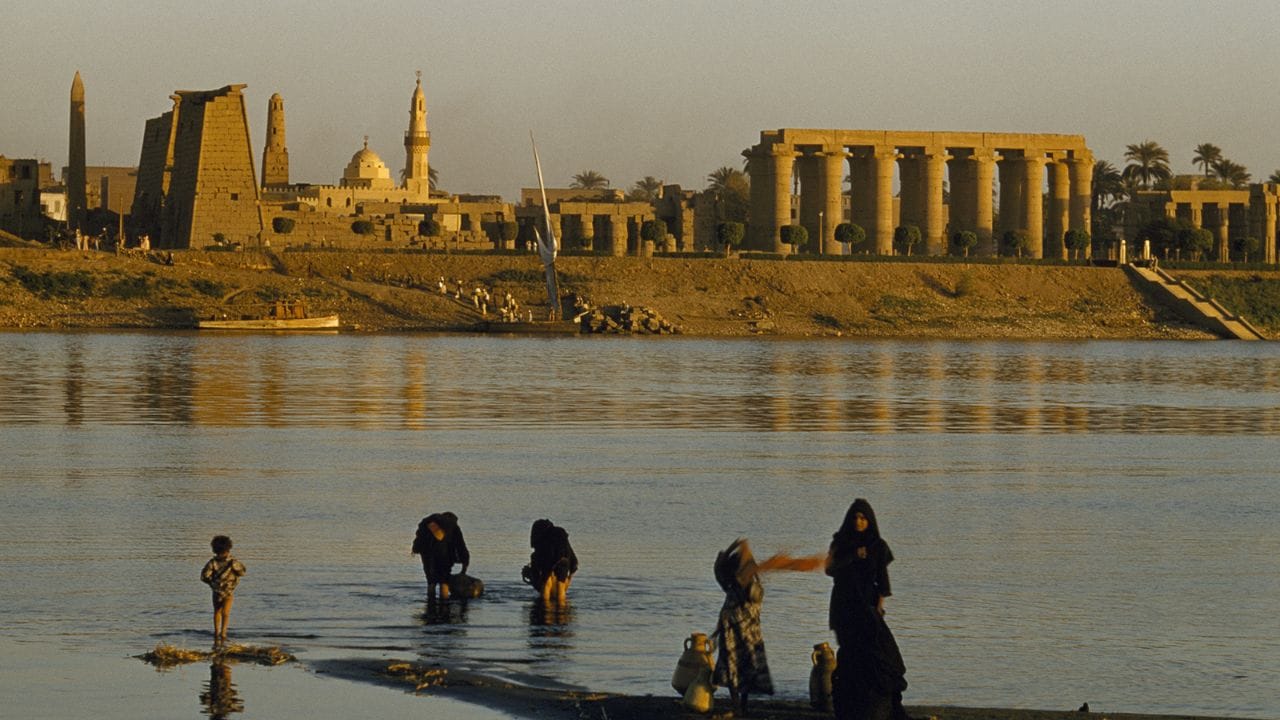 प्राचीन संस्कृती : इजिप्तची नाईल नदीची संस्कृती ही जगातील सर्वात जुन्या संस्कृतींपैकी एक आहे. या देशाने आफ्रिकन आणि आशियाई (मिडल ईस्ट) अशा दोन्ही संस्कृतींच्या मिलाफातून आपली ओळख निर्माण केली आहे. 