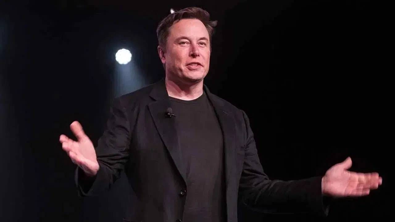 Elon Musk : एलन मस्क यांची डोनाल्ड ट्रम्प यांना सणसणीत चपराक, भारतीयांबद्दल प्रामाणिकपणे एक गोष्ट मान्य केली, त्यांच्यामुळेच... Elon Musk : एलन मस्क यांची डोनाल्ड ट्रम्प यांना सणसणीत चपराक, भारतीयांबद्दल प्रामाणिकपणे एक गोष्ट मान्य केली, त्यांच्यामुळेच...